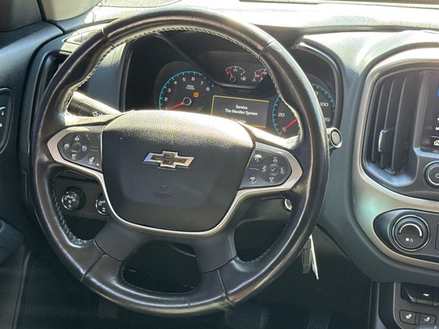 Used 2022 White Chevrolet Z71 image 13