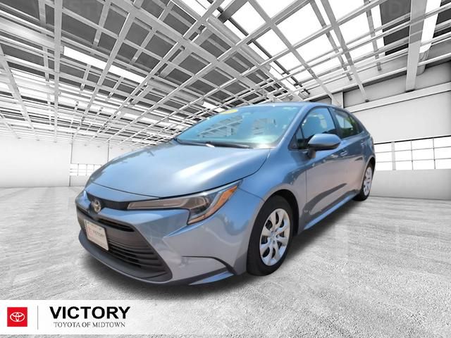 Used 2026  Toyota LE image 9