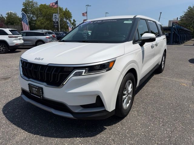 Snow White Pearl 2024 Kia Carnival Minivan Front-Wheel Drive 8-Speed Automatic