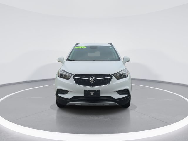 Used 2019 White Buick Preferred image 3