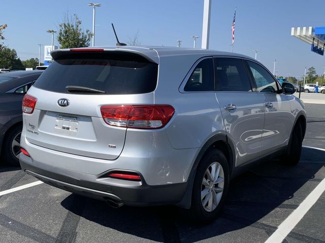 2017 Kia Sorento L 10