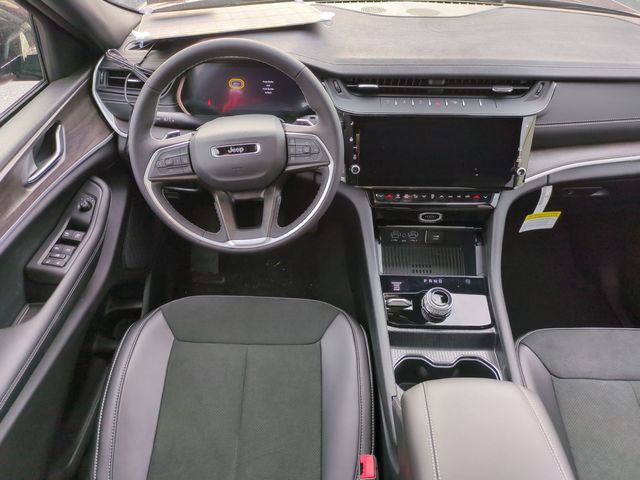new 2026 Jeep Grand Cherokee car, priced at $41,244