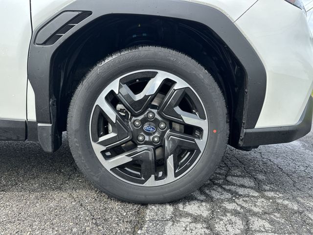 Used 2025 White Subaru Limited image 21