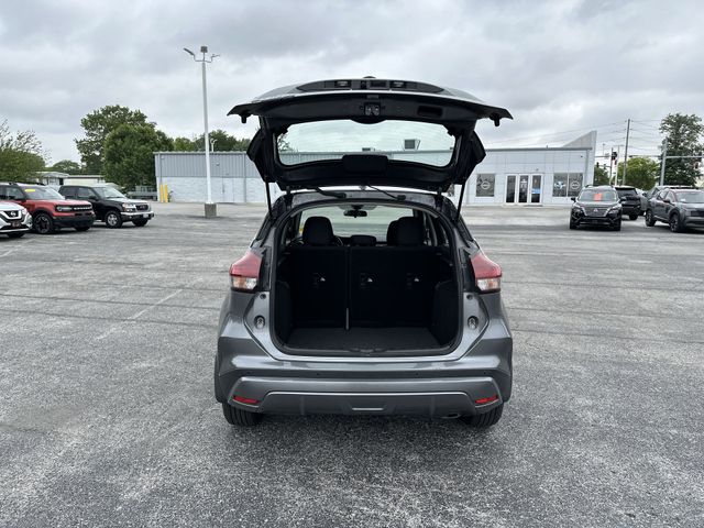 Used 2024 Gray Nissan S image 21