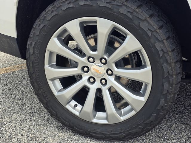 2025 Chevrolet Tahoe Premier:C02748