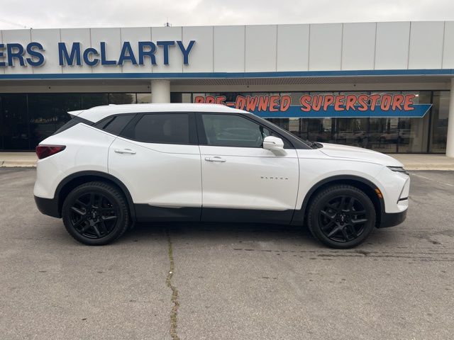 View vehicle photo 2