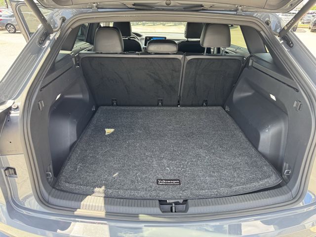 2024 Volkswagen Atlas Cross Sport 2.0T SE w/Technology Gray at DeMontrond Auto Country