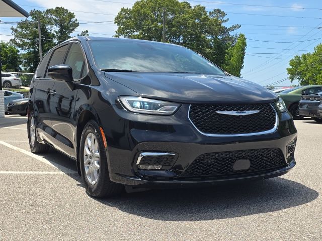 2023 Chrysler Pacifica Touring L:46447A