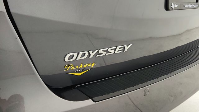2023 Honda Odyssey Touring  at Community Kia