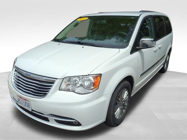 2016 Chrysler Town & Country Touring-L