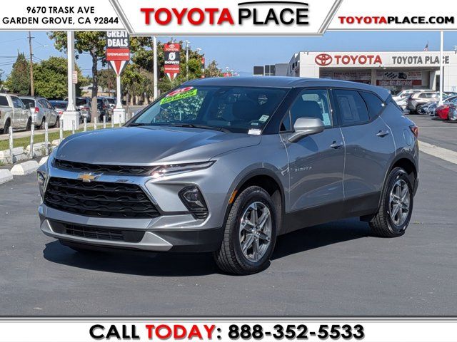 2025 Chevrolet Blazer 2.0T 2LT FWD's photo