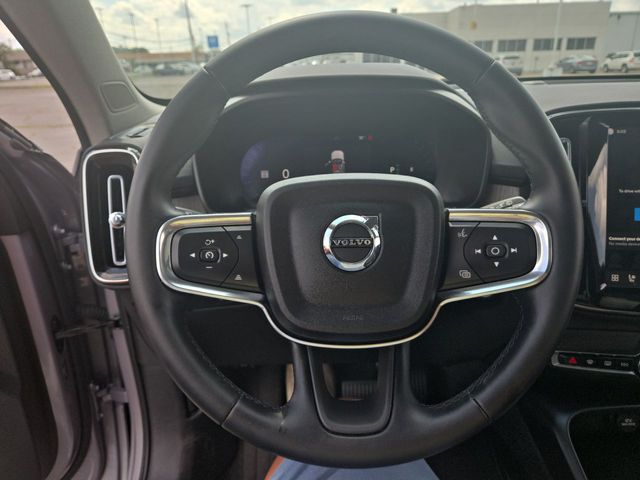 Used 2026 Volvo XC40 SUV