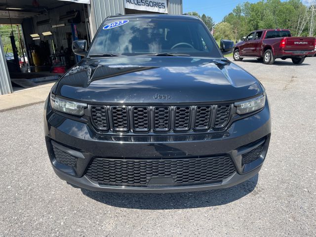 2023 Jeep Grand Cherokee Altitude X - Diamond Black exterior view 2