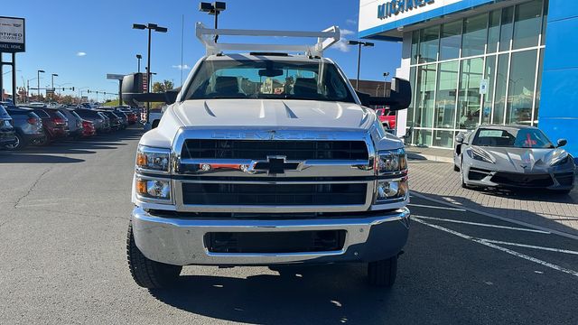 2023 Chevrolet Silverado 5500HD Work Truck 3