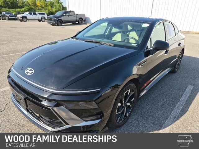 Abyss Black 2025 Hyundai Sonata Sedan Front-Wheel Drive 8-Speed Automatic