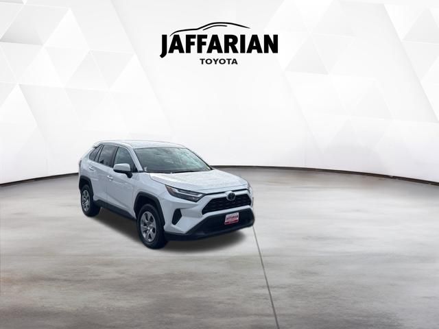 2025 Toyota RAV4 LE AWD