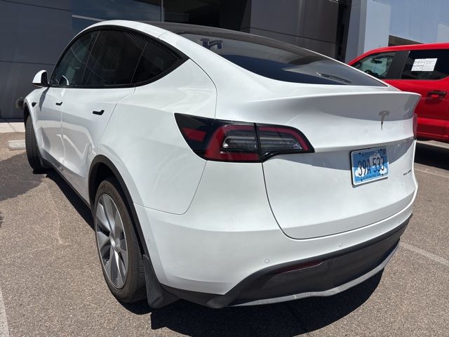 View vehicle photo 3