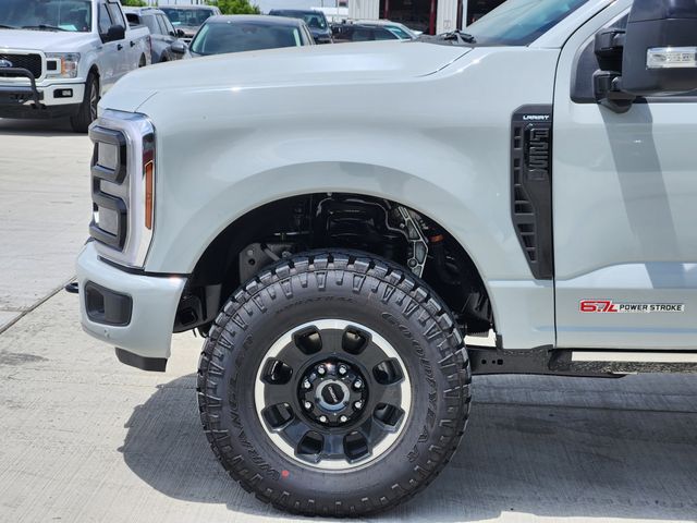 2025 Avalanche Ford Super Duty F-250 SRW Lariat 4X4 Truck