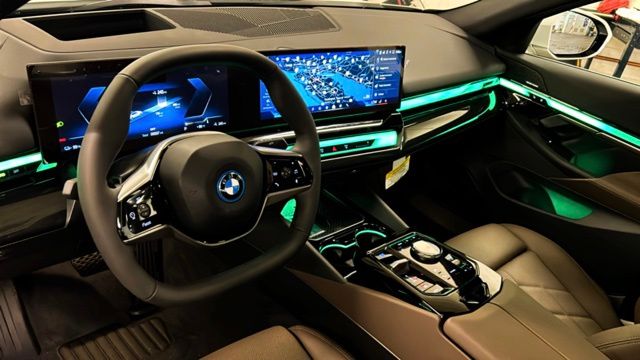 2025 BMW i5 xDrive40 11