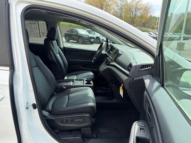 new 2026 Honda Odyssey car, priced at $43,833