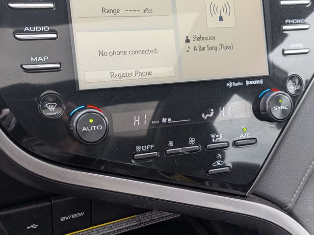 2020 Toyota Camry - Image 23