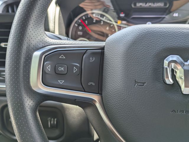 2026 Ram 1500 Express Crew Cab 4x4 5'7" Box