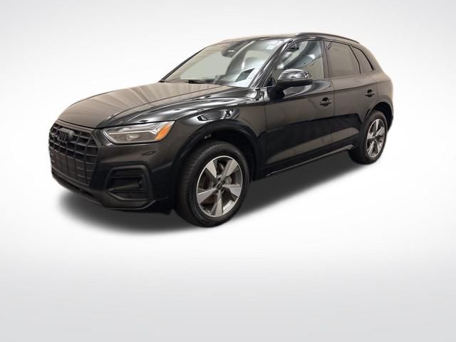 Mythos Black Metallic 2025 Audi Q5 quattro Premium 40 TFSI SUV / Crossover All-Wheel Drive 7-Speed Automatic