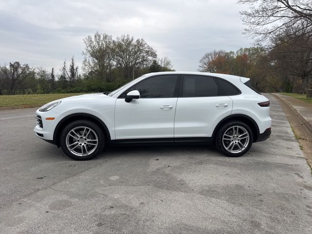 Used 2019  Porsche Base image 4