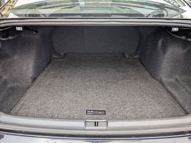 Used 2018 Volkswagen Passat 2.0T SE 4D Sedan