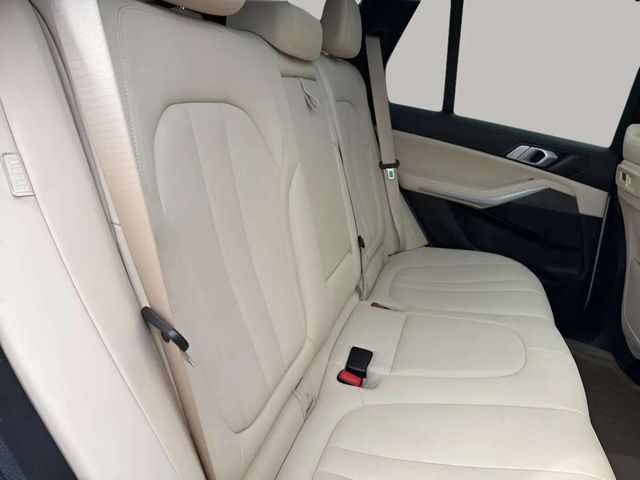BMWX517