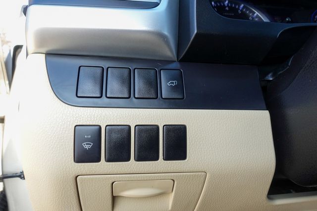 used 2015 Toyota Highlander car, priced at $15,955