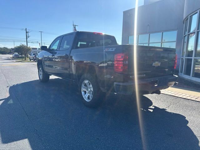 Used 2017 Black Chevrolet LT image 9