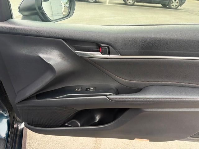 Used 2018 Blue Toyota XLE image 36