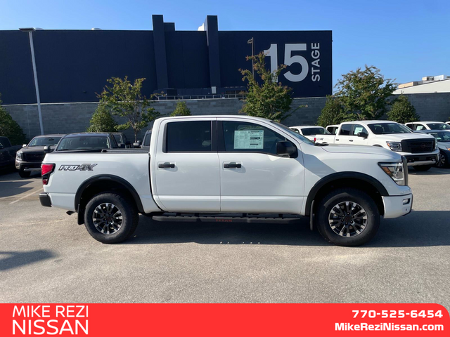 2024 Nissan Titan PRO-4X 2