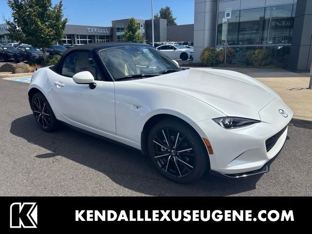 Snowflake White Pearl 2025 Mazda MX-5 Miata Convertible Rear-Wheel Drive 6-Speed Manual