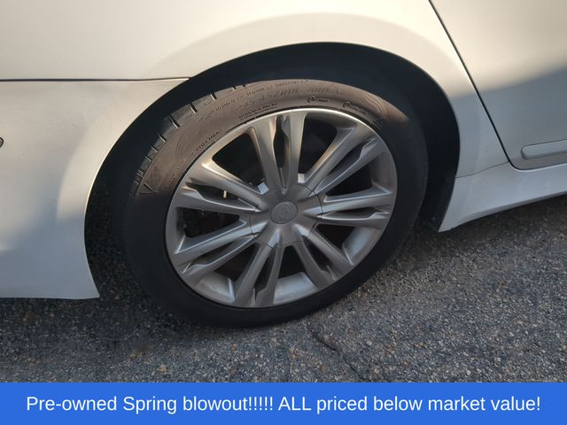 Used 2013 White Hyundai 3.8 image 14