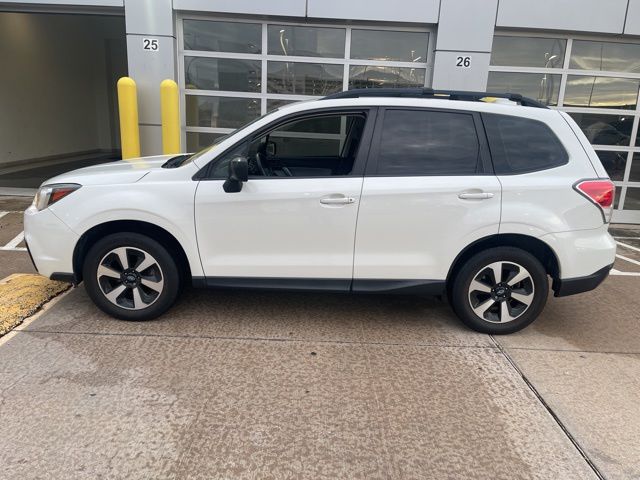 2017 Subaru Forester 2.5i CVT's photo