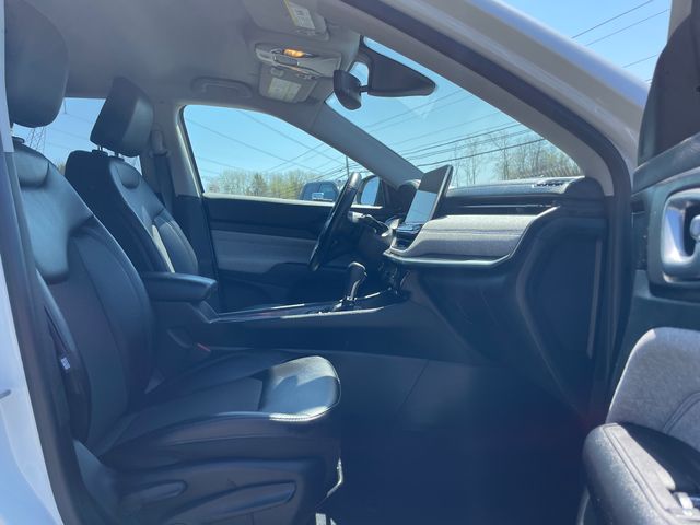 2022 Jeep Compass Latitude - Bright White Clearcoat exterior view 17