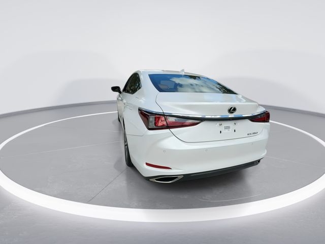 2021 Lexus ES - $33,498