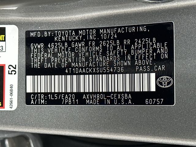 2025 Toyota Camry SE 28