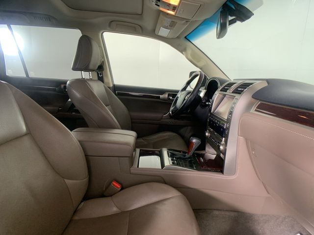 2017 Lexus GX 460 36