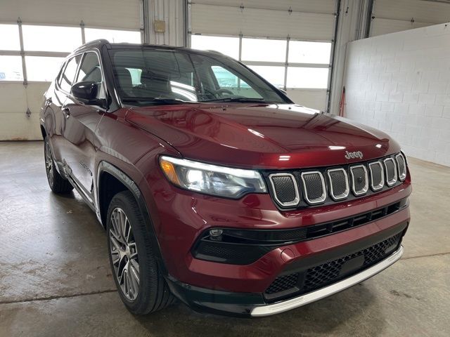 Velvet Red Pearlcoat 2022 Jeep Compass SUV / Crossover Four-Wheel Drive 9-Speed Automatic