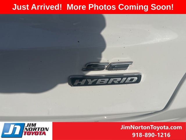 2020 Ford Fusion Hybrid SE 11