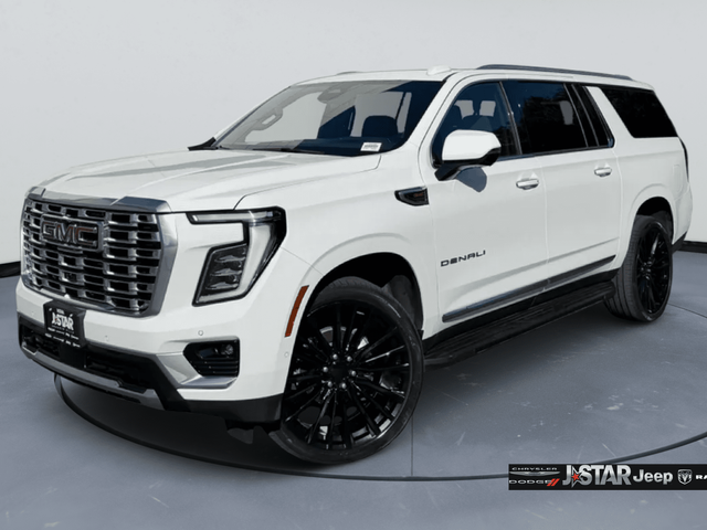 Summit White 2025 GMC Yukon XL SUV / Crossover Four-Wheel Drive 