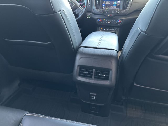 Used 2022 White GMC AT4 image 24