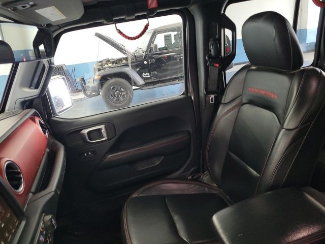 Used 2018 Granite Crystal Metallic Clearcoat Jeep Unlimited Rubicon image 16