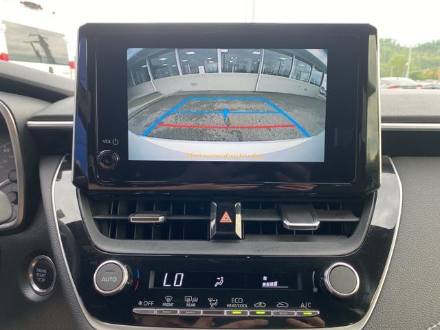 2024 Toyota Corolla Hatchback SE photo