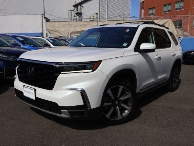 Platinum White Pearl 2023 Honda Pilot Elite AWD SUV / Crossover All-Wheel Drive Automatic