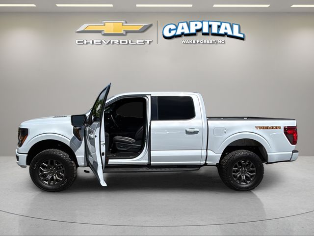 Used 2025 White Ford Tremor image 9