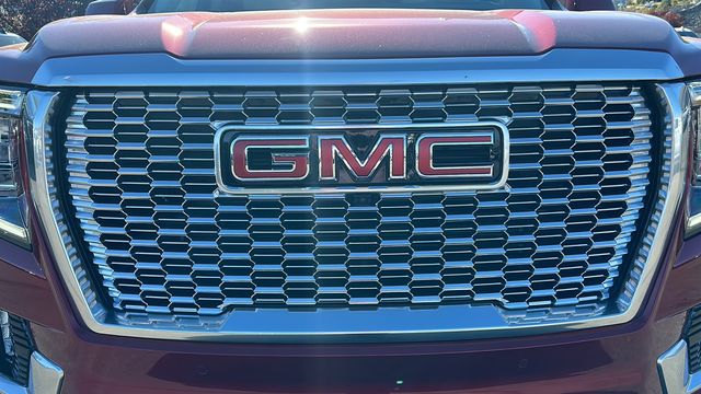 2024 GMC Yukon Denali 10